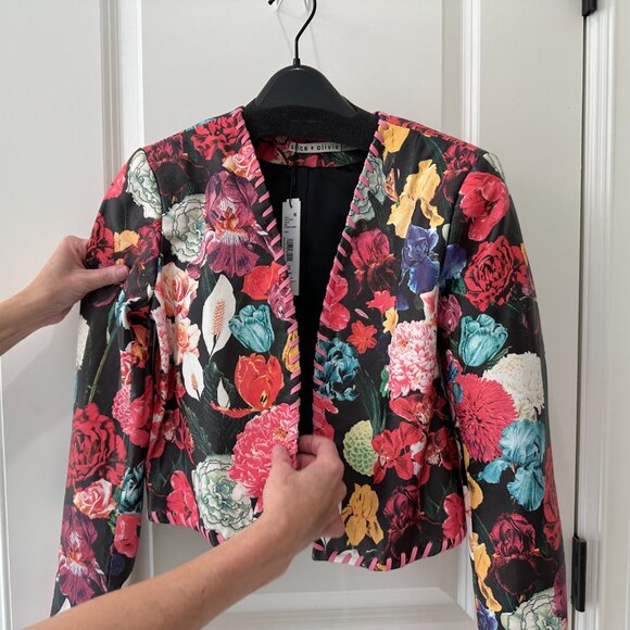 alice + olivia Zeta Whip Stitch Collar Cropped Leather Box Jacket - Picture 3 of 8